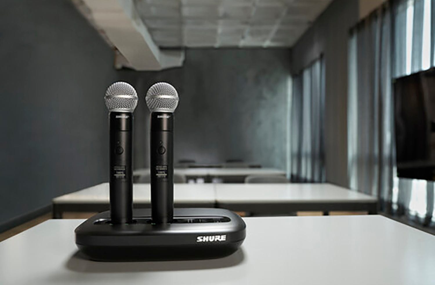 Shure MXW2X/SM58=-Z10 Handheld Wireless Transmitter: Exceptional Sound, Advanced Features